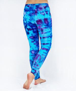 Blue and purple ice dye yoga leggings by Akasha Sun.