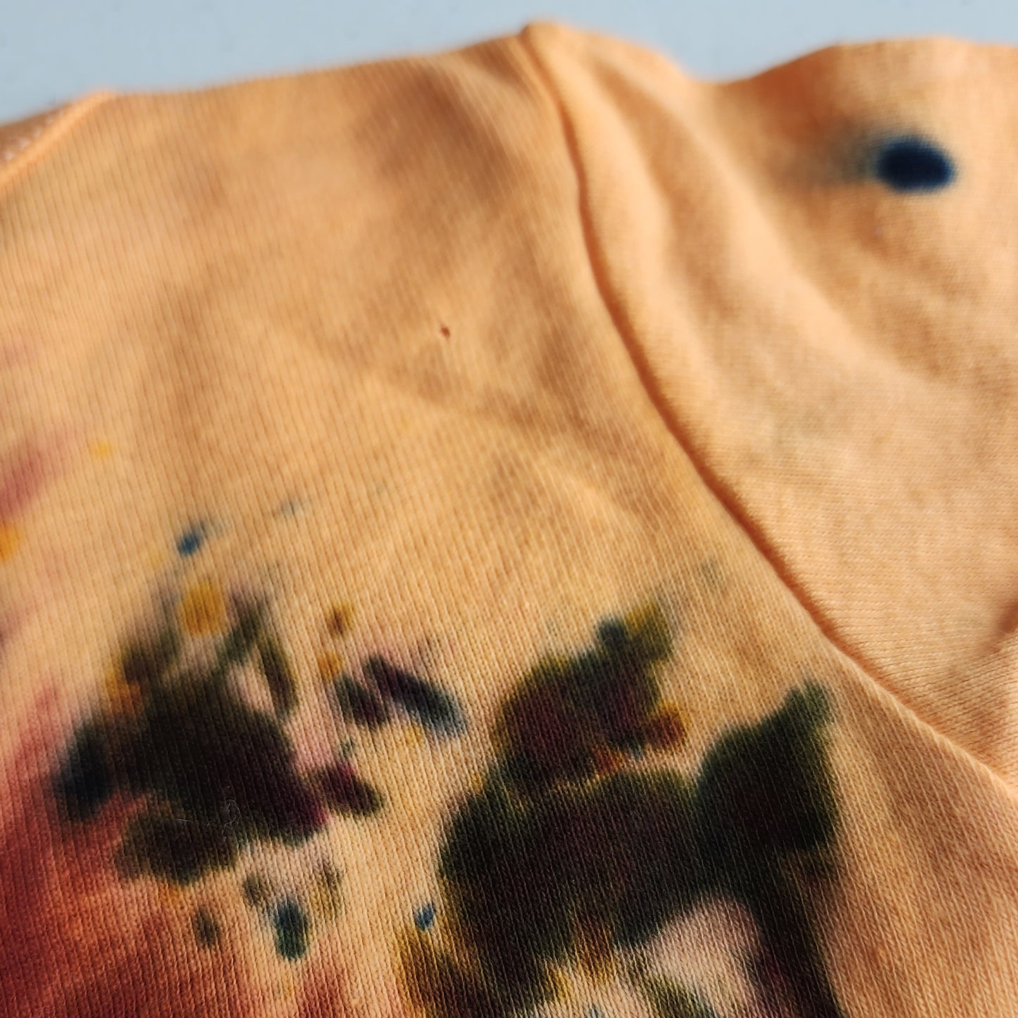 Sahara Organic Tie Dye Baby Bodysuit + Hat