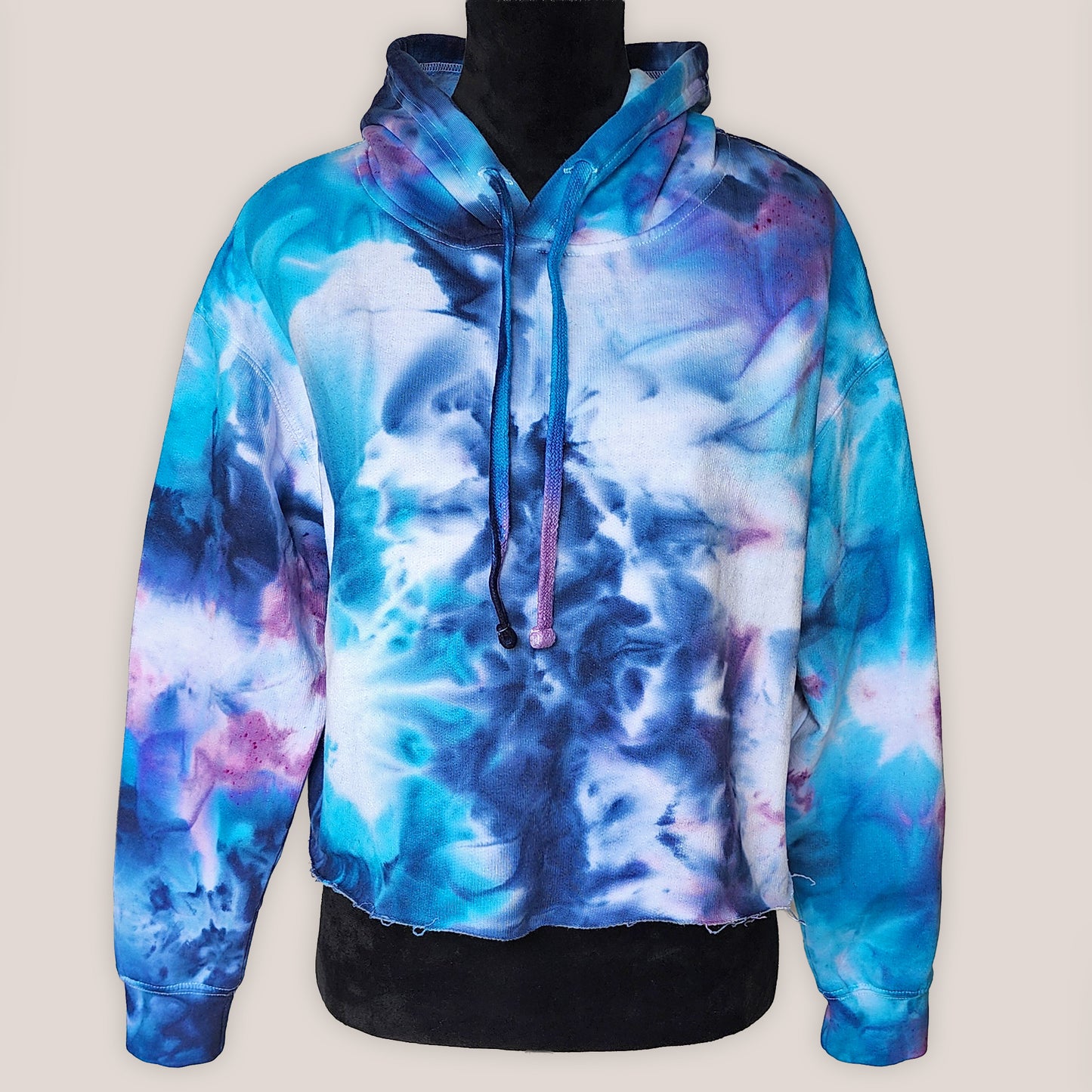 Larkspur Sky Tie Dye Fleece Cropped Hoodie