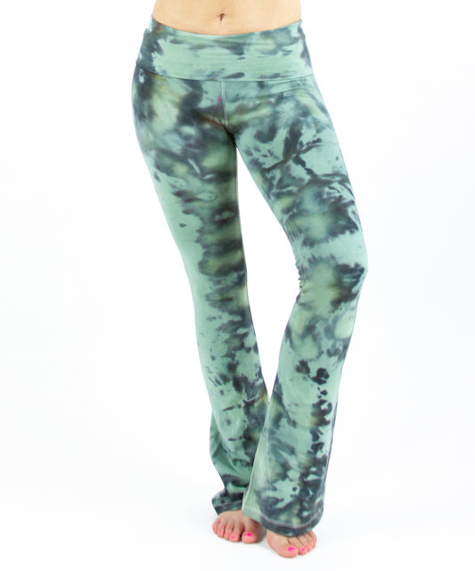 Tie dye green camo yoga pants with a fold over waistband.