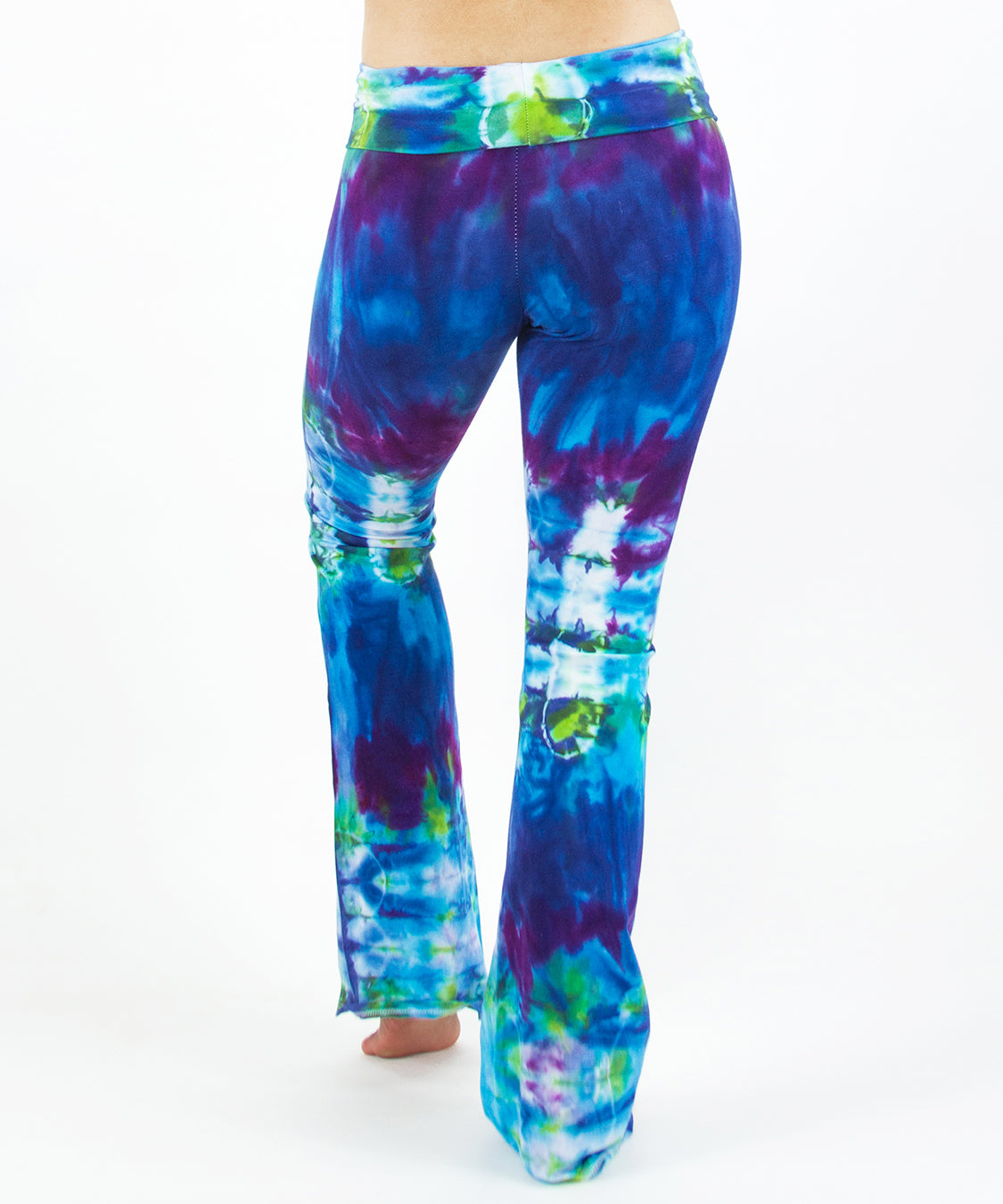 Blue tie dye yoga pants made of sustainable cotton and spandex by Akasha Sun.