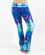 Blue tie dye yoga pants made of sustainable cotton and spandex by Akasha Sun.