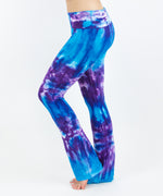 Blue + purple tie dye yoga pants by Akasha Sun.