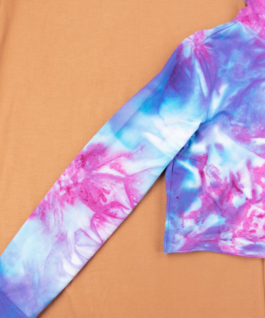 Pearl Essence Tie Dye Hoodie Crop Top