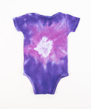 
                
                    Load image into Gallery viewer, Pink and purple tie dye organic baby set that includes a baby blanket, onesie, and baby hat.
                
            