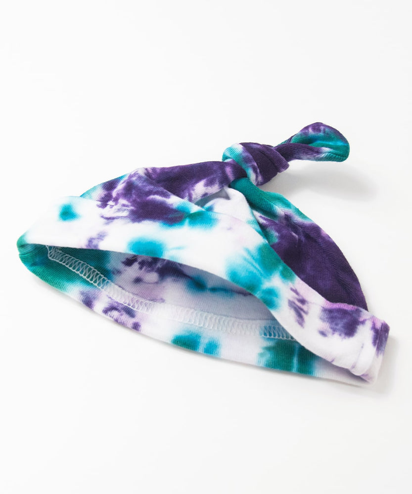 
                
                    Load image into Gallery viewer, Teal and Purple organic tie dye baby hat set.
                
            